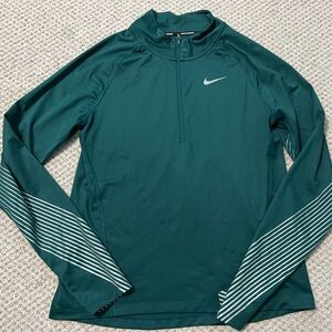 Women’s Nike Running Dri Fit Half Zip Green size Medium